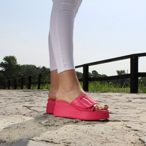 s.Oliver Wedge/Plat Mule FUXIA