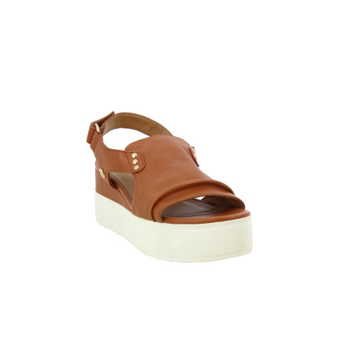 Mustang sandals cognac