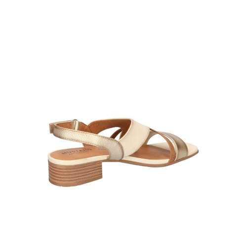 Mustang sandals ivory